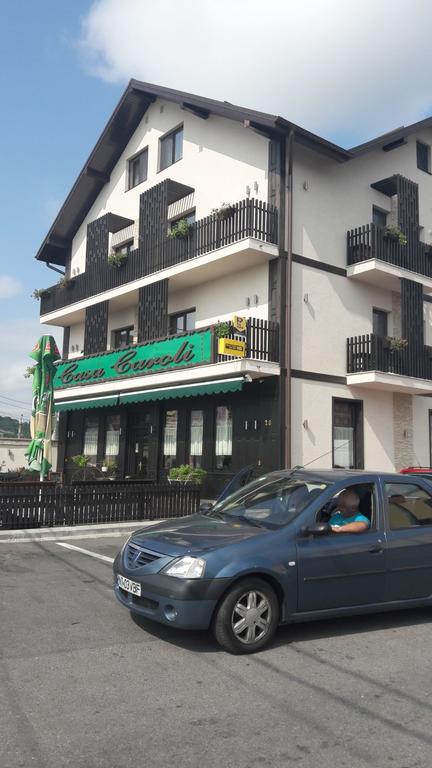Casa Caroli Hotell Târgu Jiu Eksteriør bilde